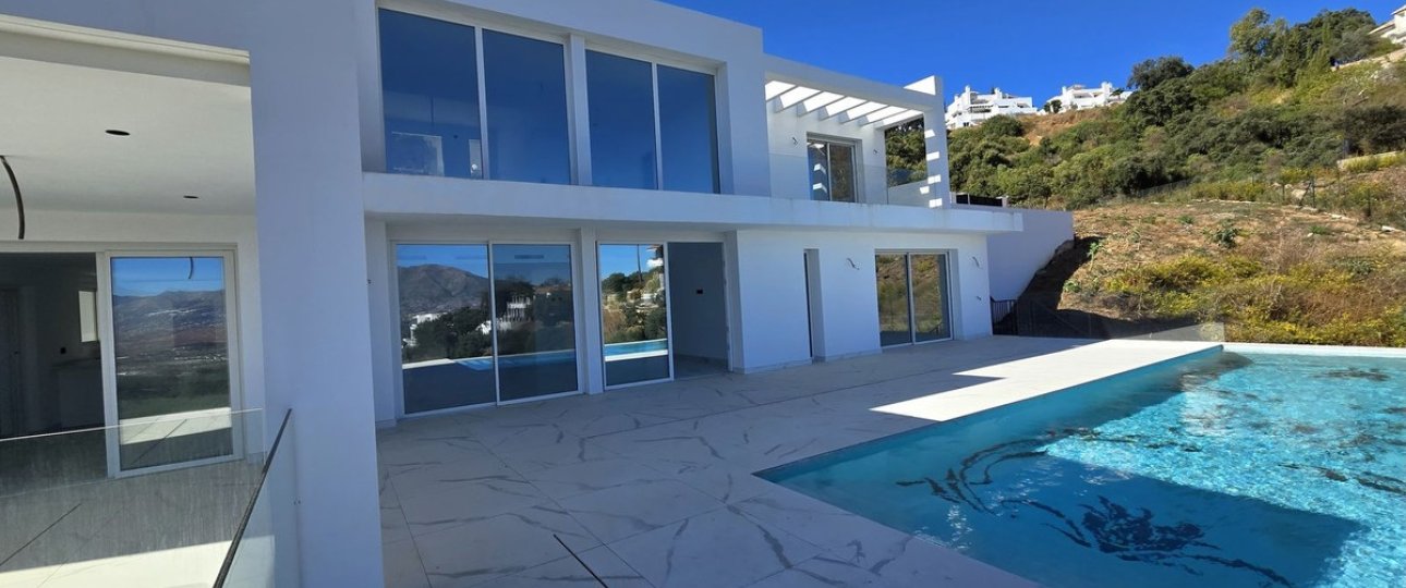 Resale - Villa - Marbella - La Mairena
