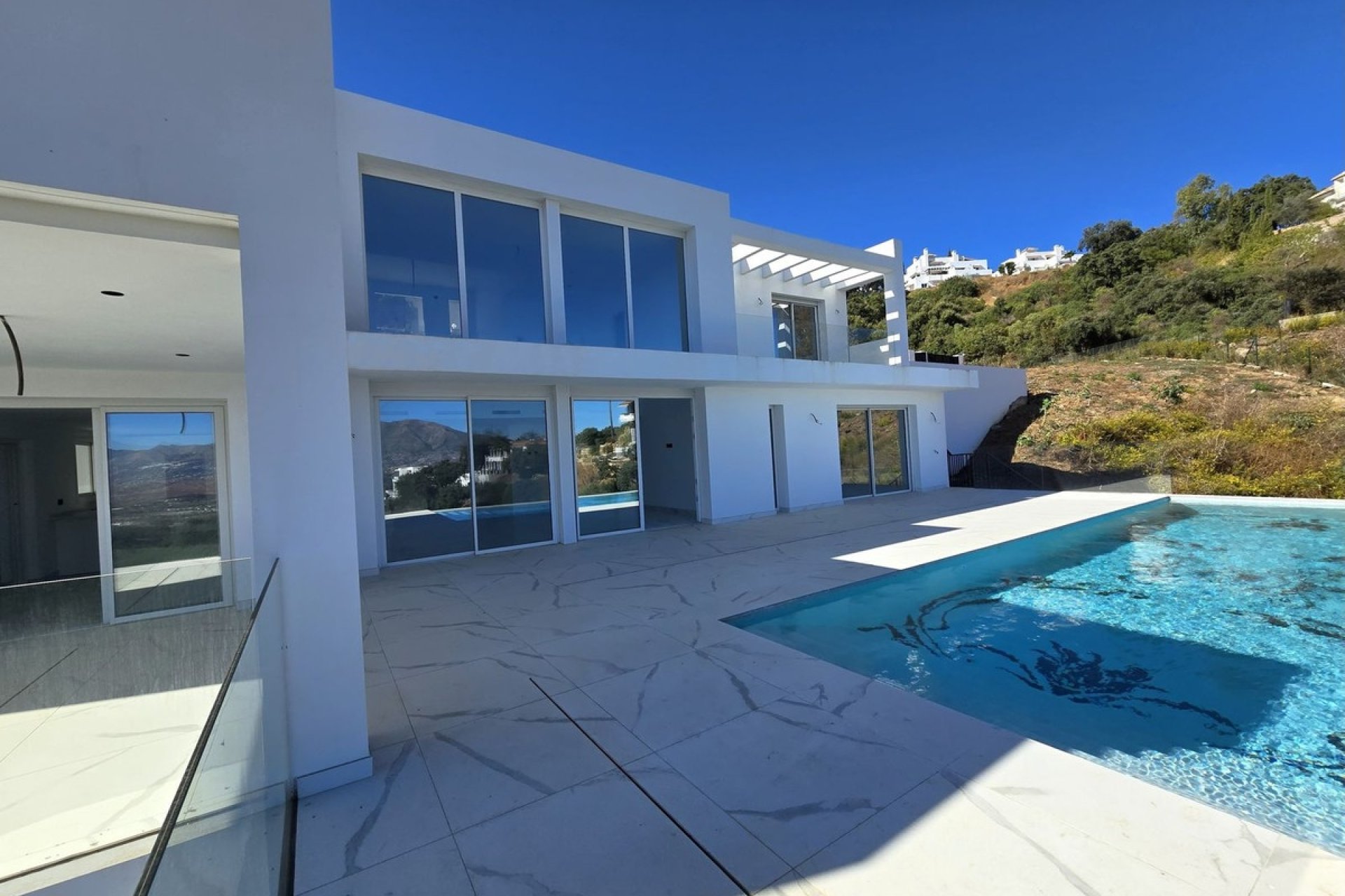 Resale - Villa - Marbella - La Mairena