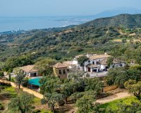 Resale - Villa - Marbella - La Mairena