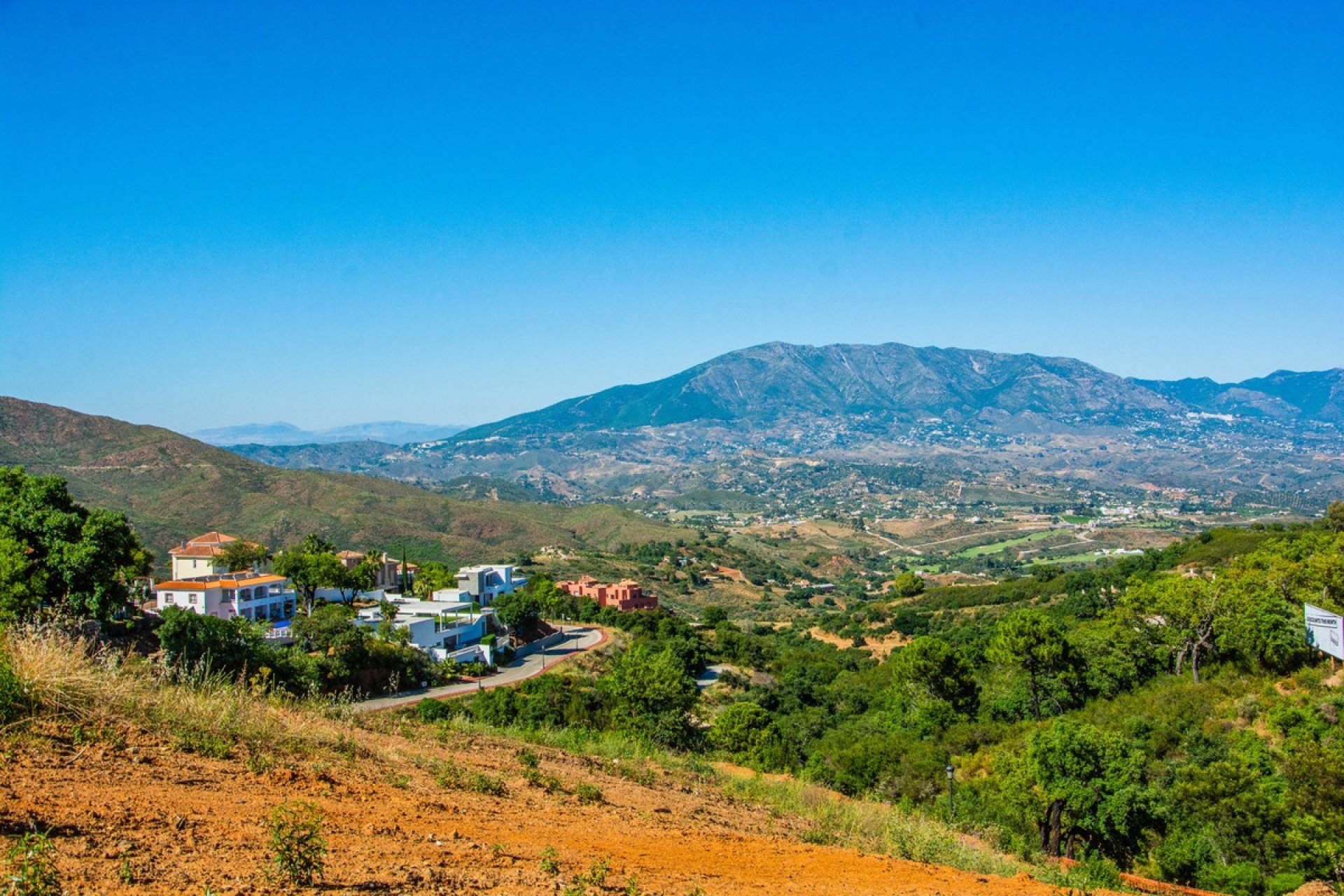 Resale - Villa - Marbella - La Mairena