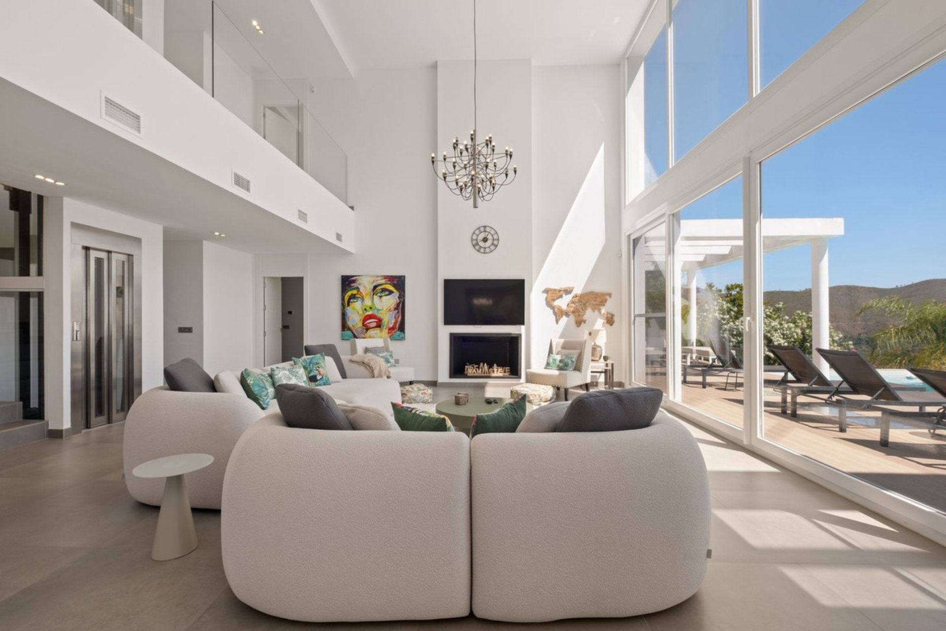 Resale - Villa - Marbella - La Mairena
