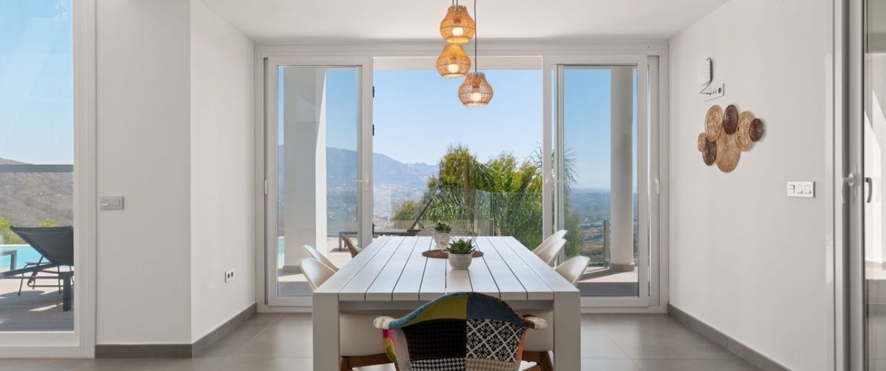 Resale - Villa - Marbella - La Mairena