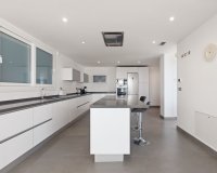 Resale - Villa - Marbella - La Mairena