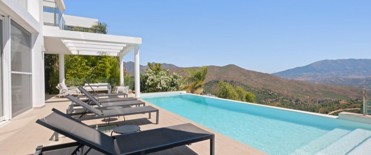 Resale - Villa - Marbella - La Mairena