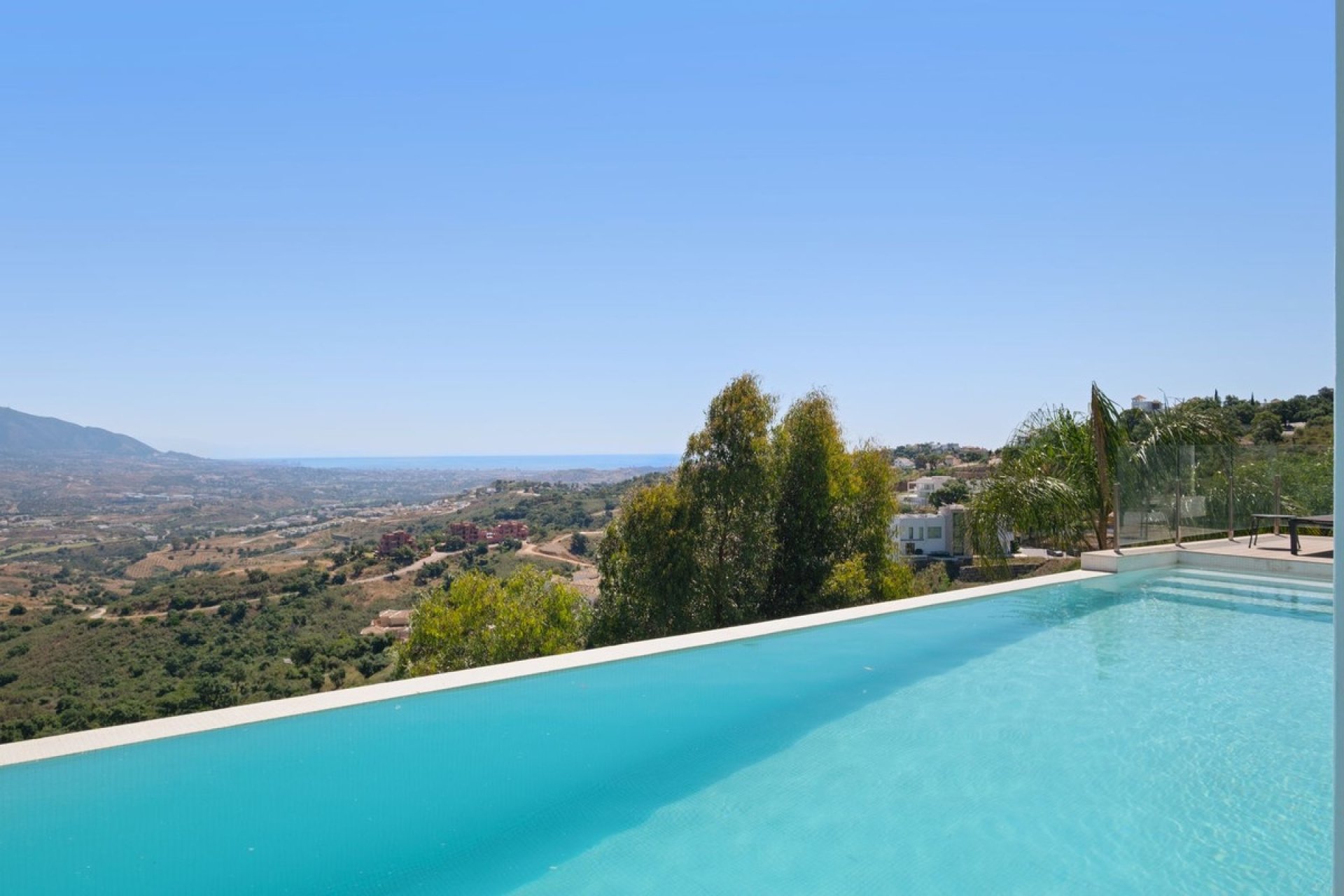 Resale - Villa - Marbella - La Mairena