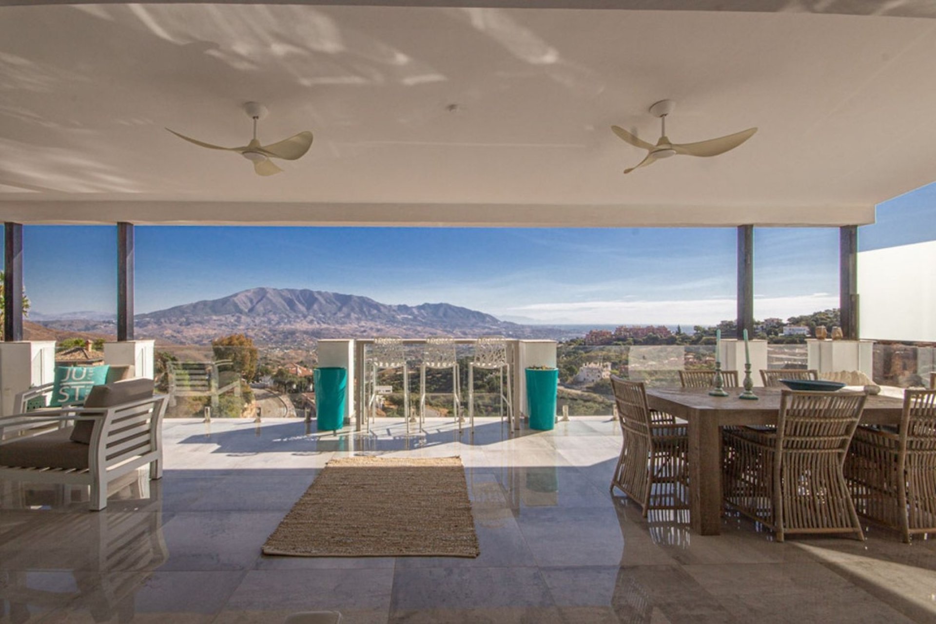 Resale - Villa - Marbella - La Mairena