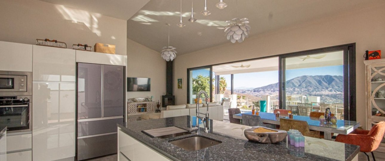 Resale - Villa - Marbella - La Mairena