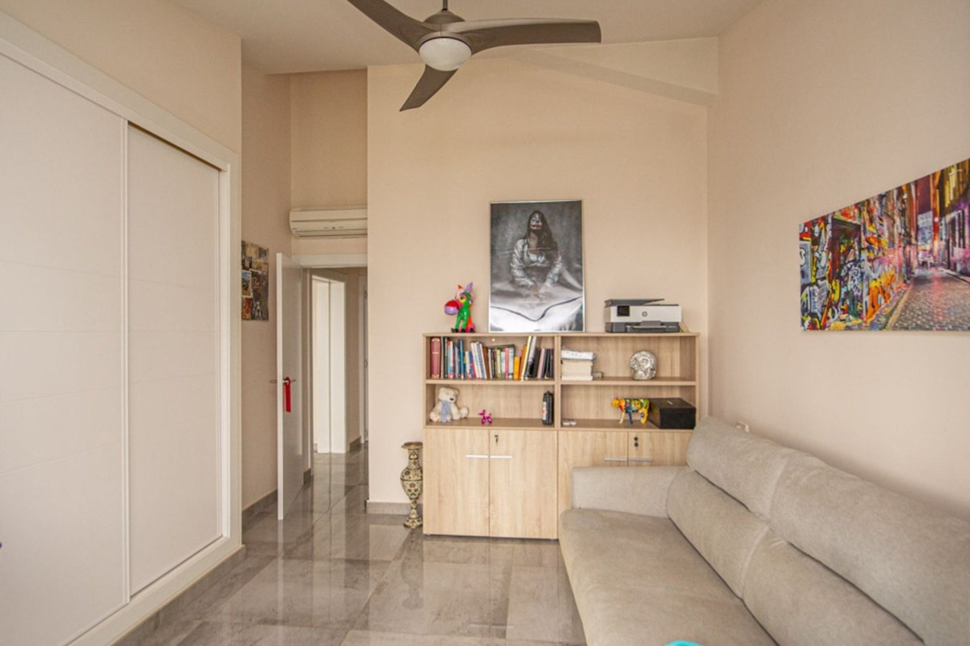 Resale - Villa - Marbella - La Mairena