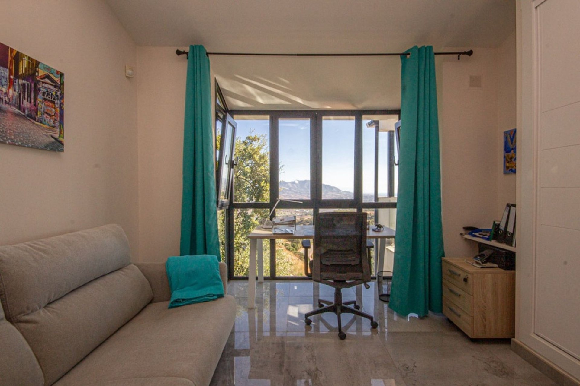 Resale - Villa - Marbella - La Mairena