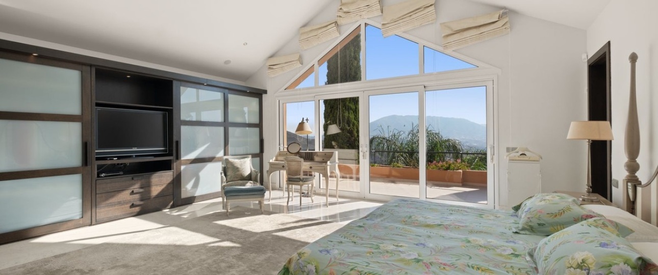 Resale - Villa - Marbella - La Mairena