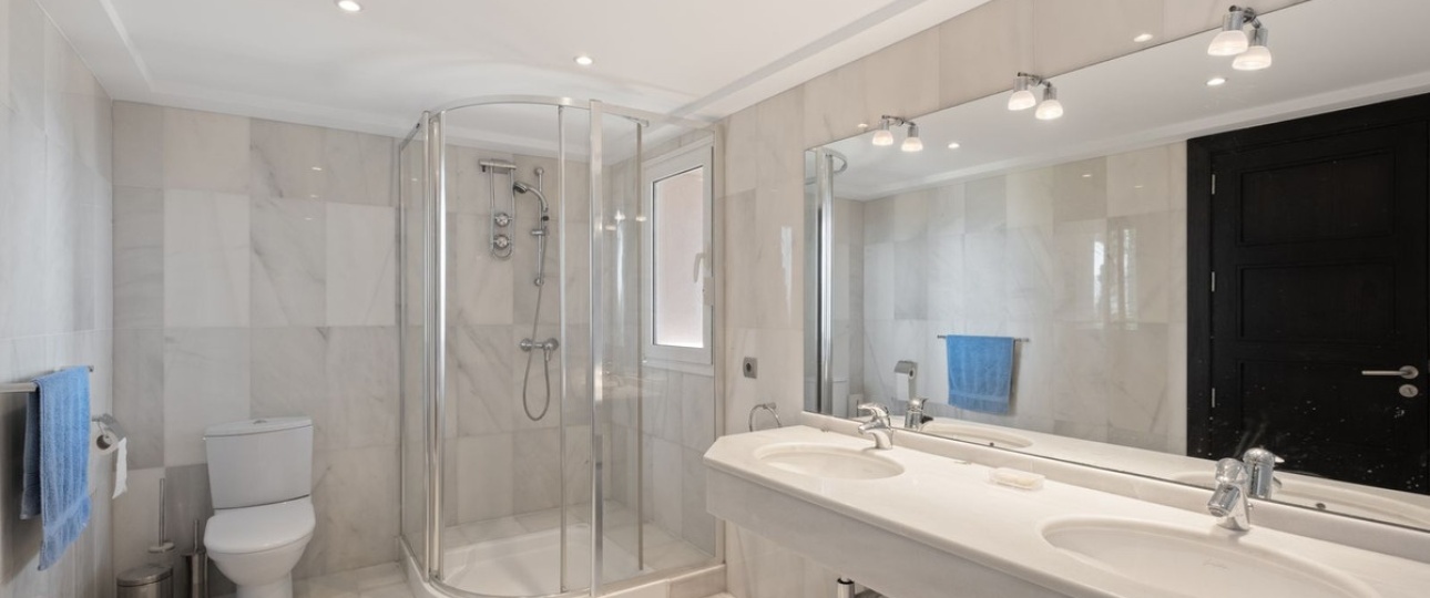Resale - Villa - Marbella - La Mairena