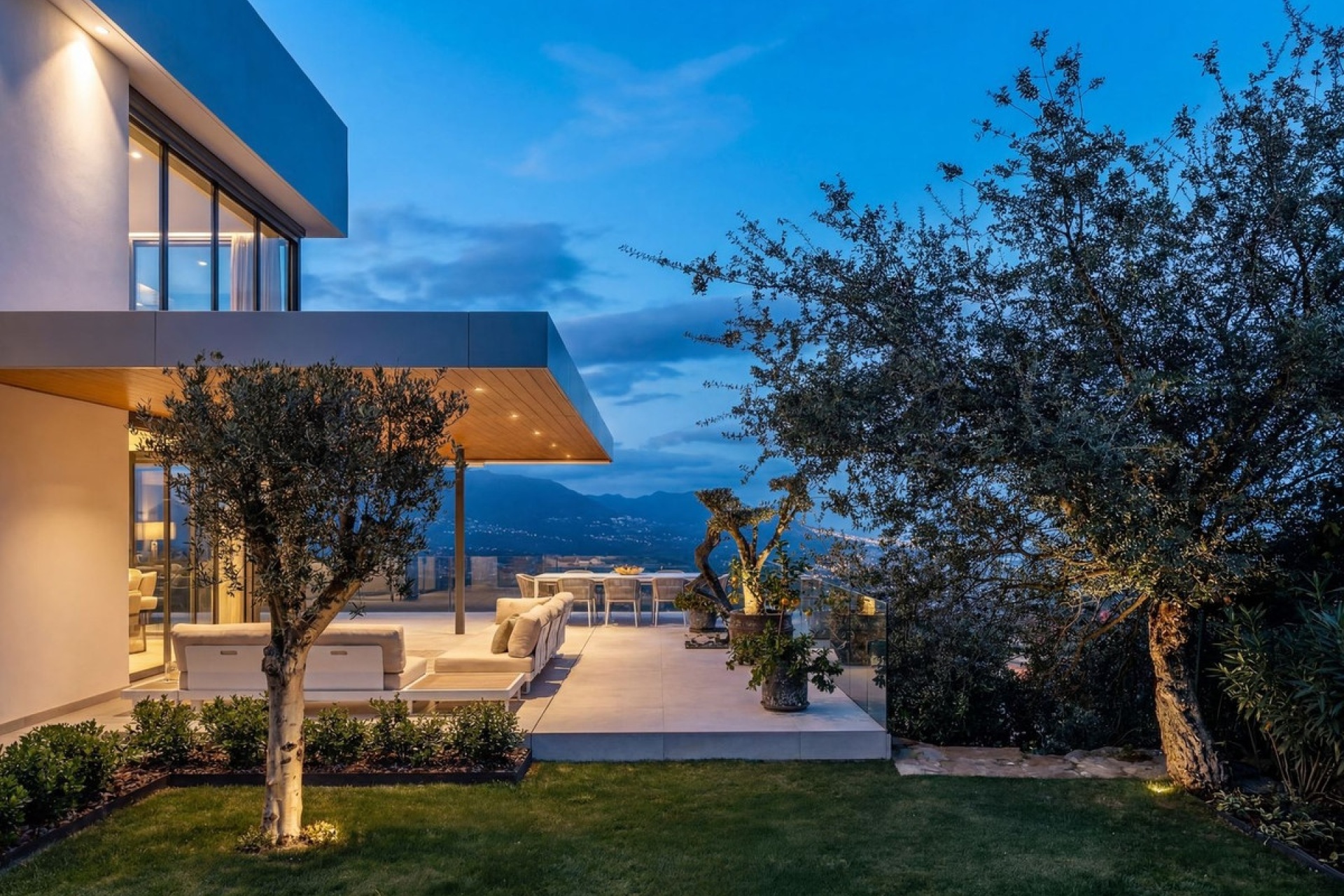 Resale - Villa - Marbella - La Mairena