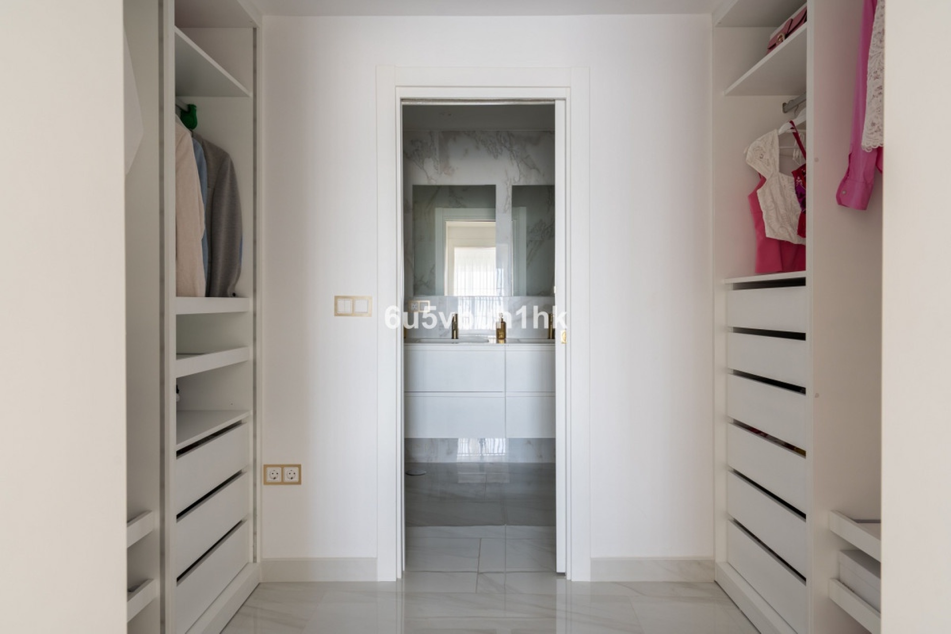 Resale - Villa - Marbella - La Mairena