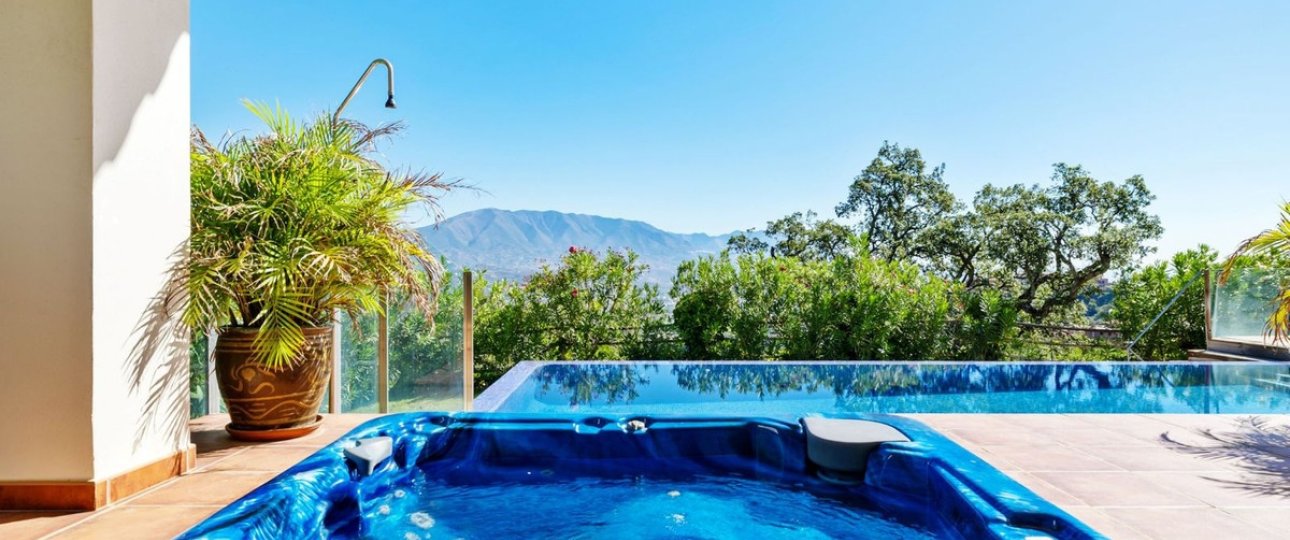 Resale - Villa - Marbella - La Mairena