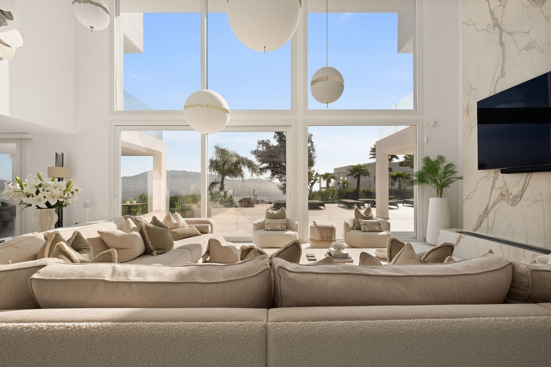 Resale - Villa - Marbella - La Mairena
