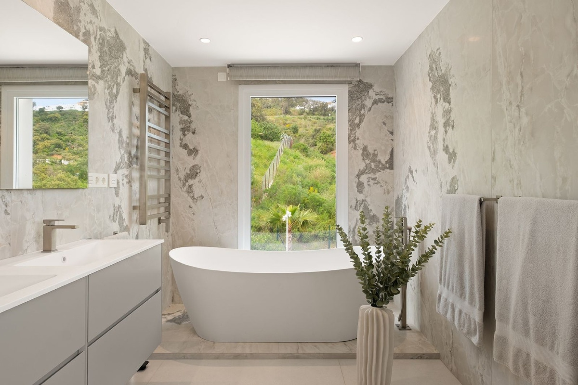 Resale - Villa - Marbella - La Mairena