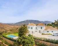 Resale - Villa - Marbella - La Mairena