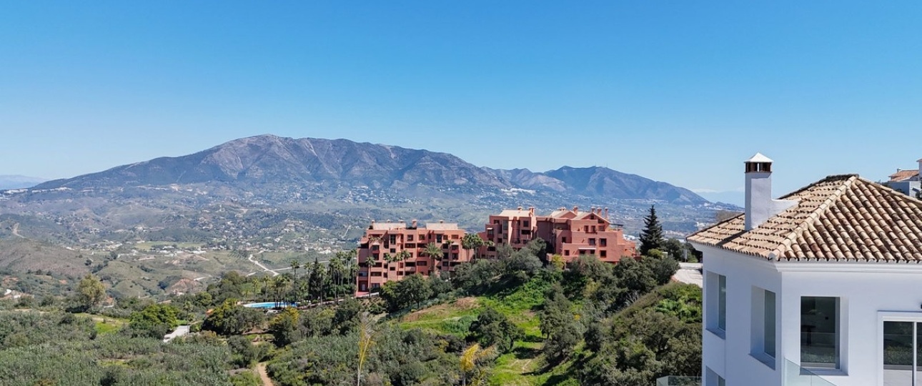 Resale - Villa - Marbella - La Mairena