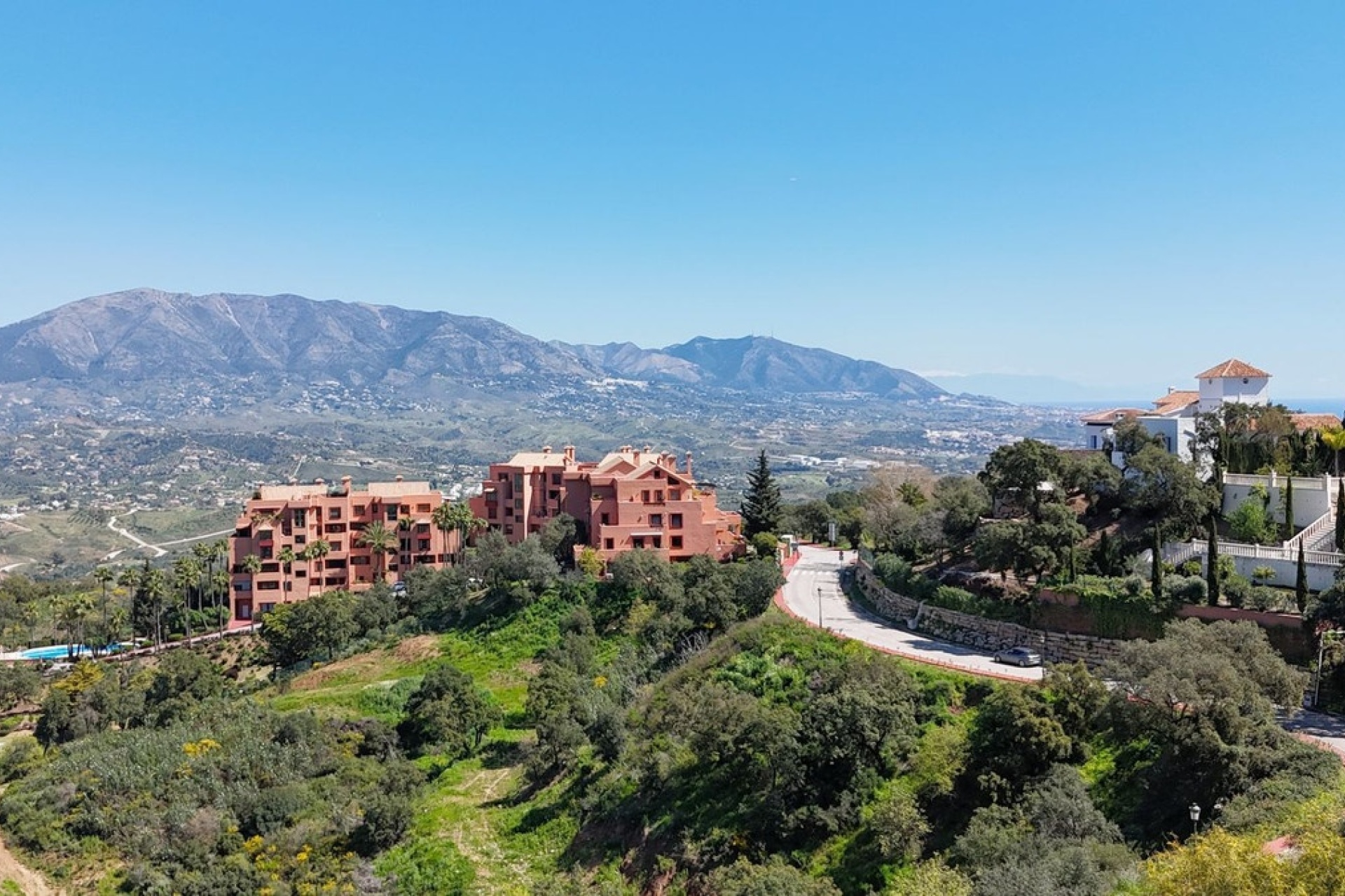 Resale - Villa - Marbella - La Mairena