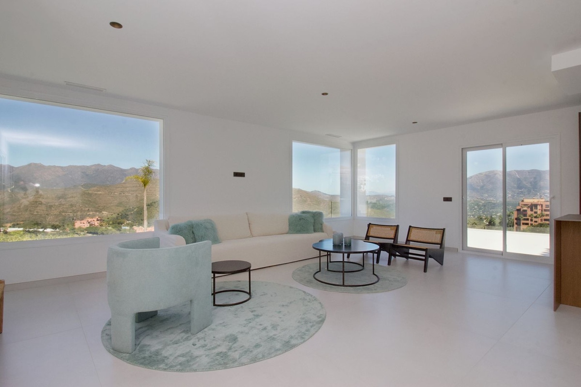 Resale - Villa - Marbella - La Mairena