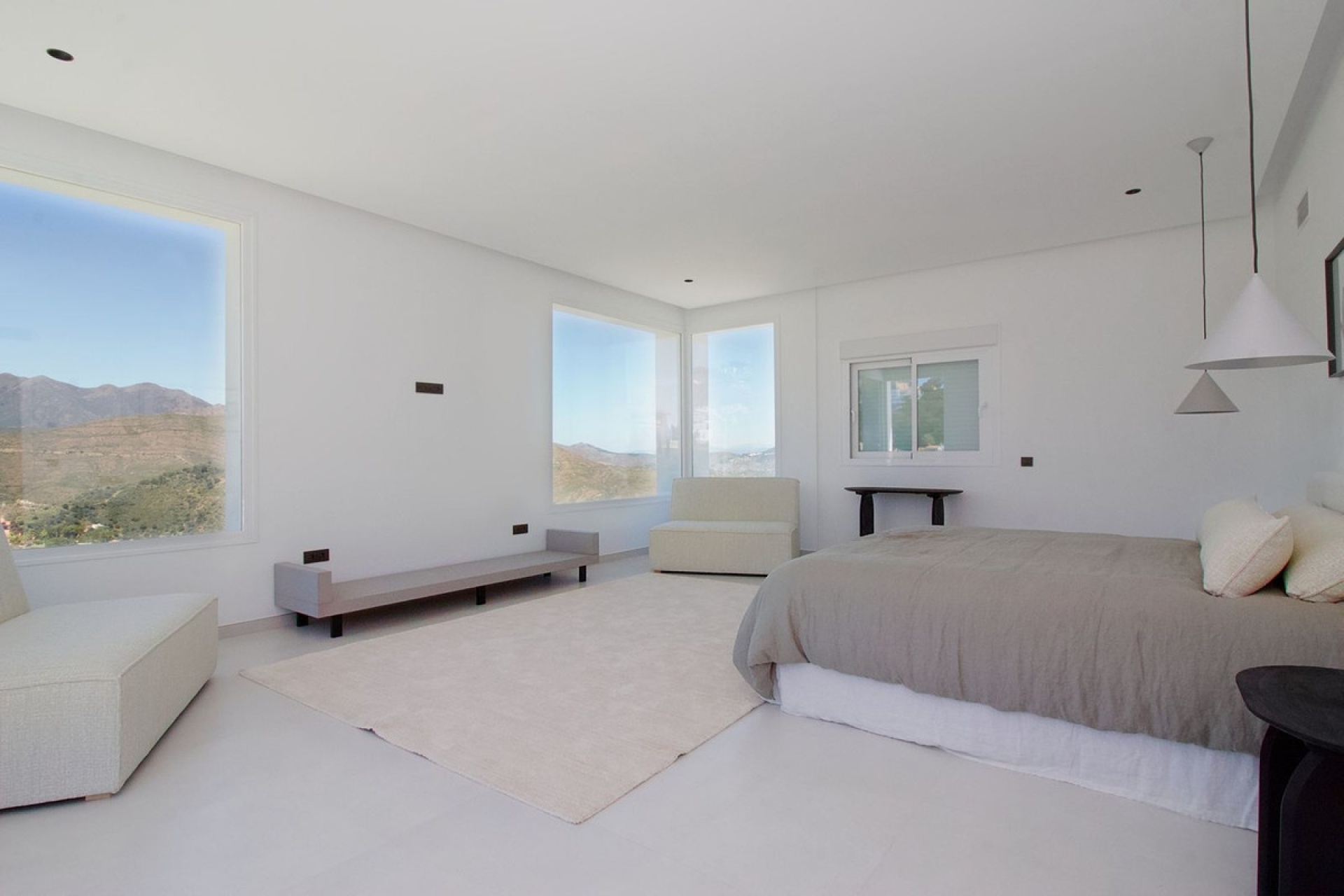 Resale - Villa - Marbella - La Mairena