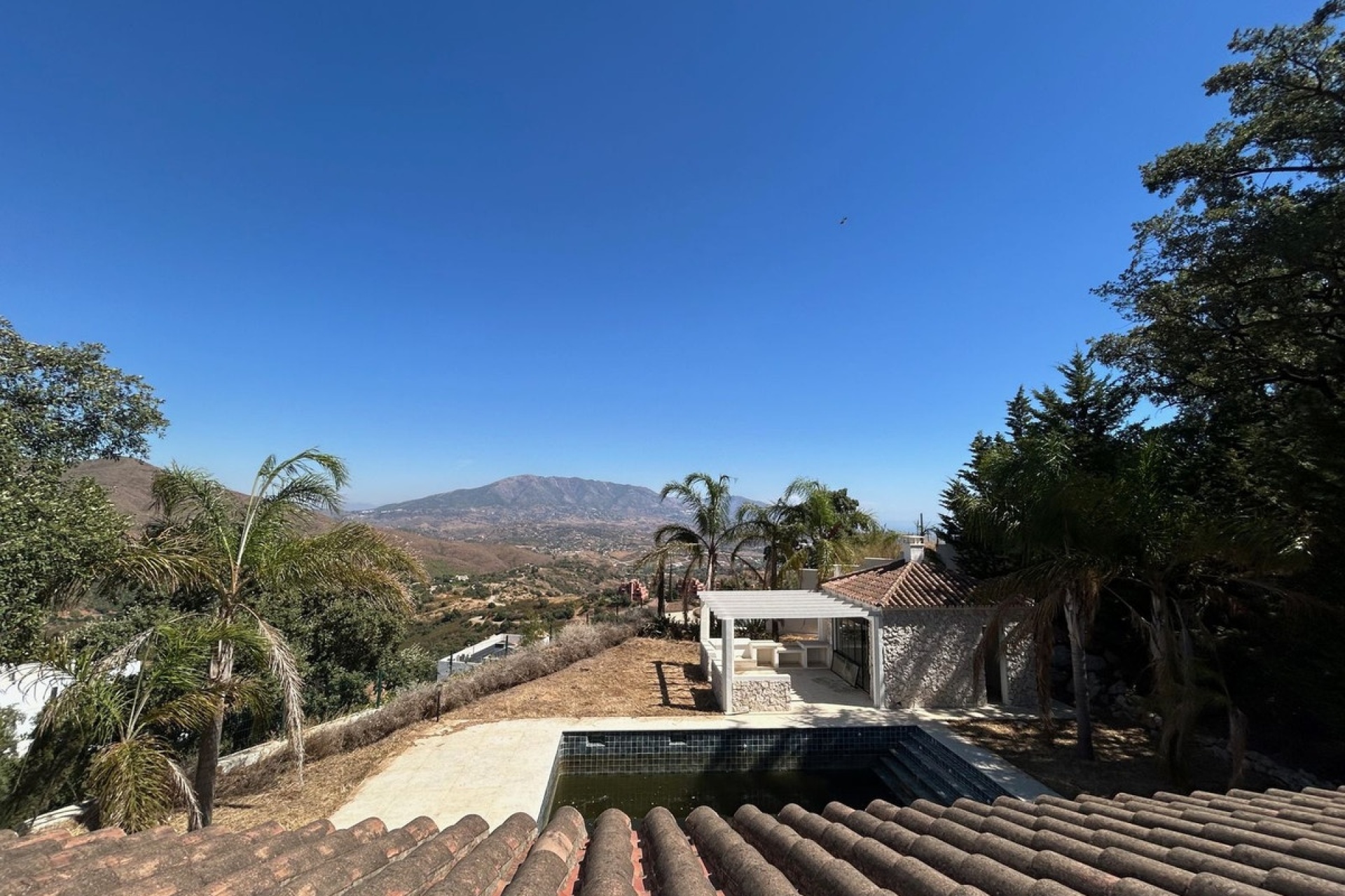 Resale - Villa - Marbella - La Mairena