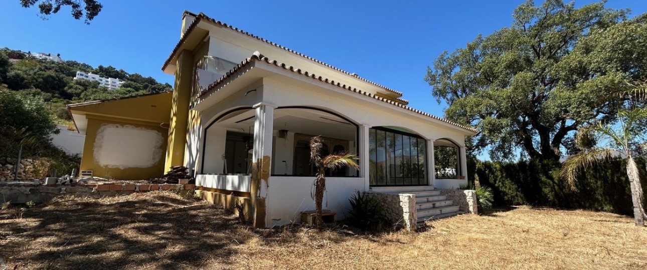 Resale - Villa - Marbella - La Mairena