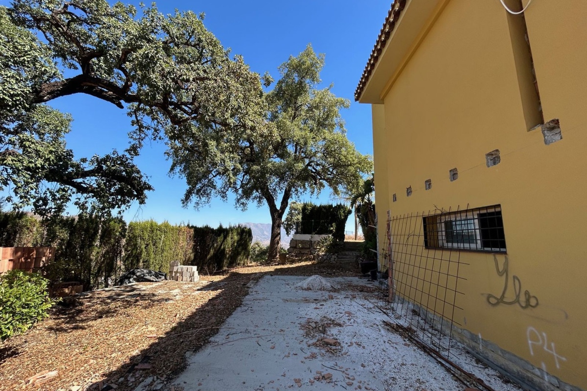 Resale - Villa - Marbella - La Mairena