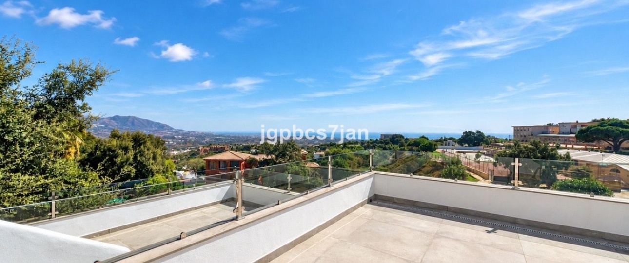 Resale - Villa - Marbella - La Mairena