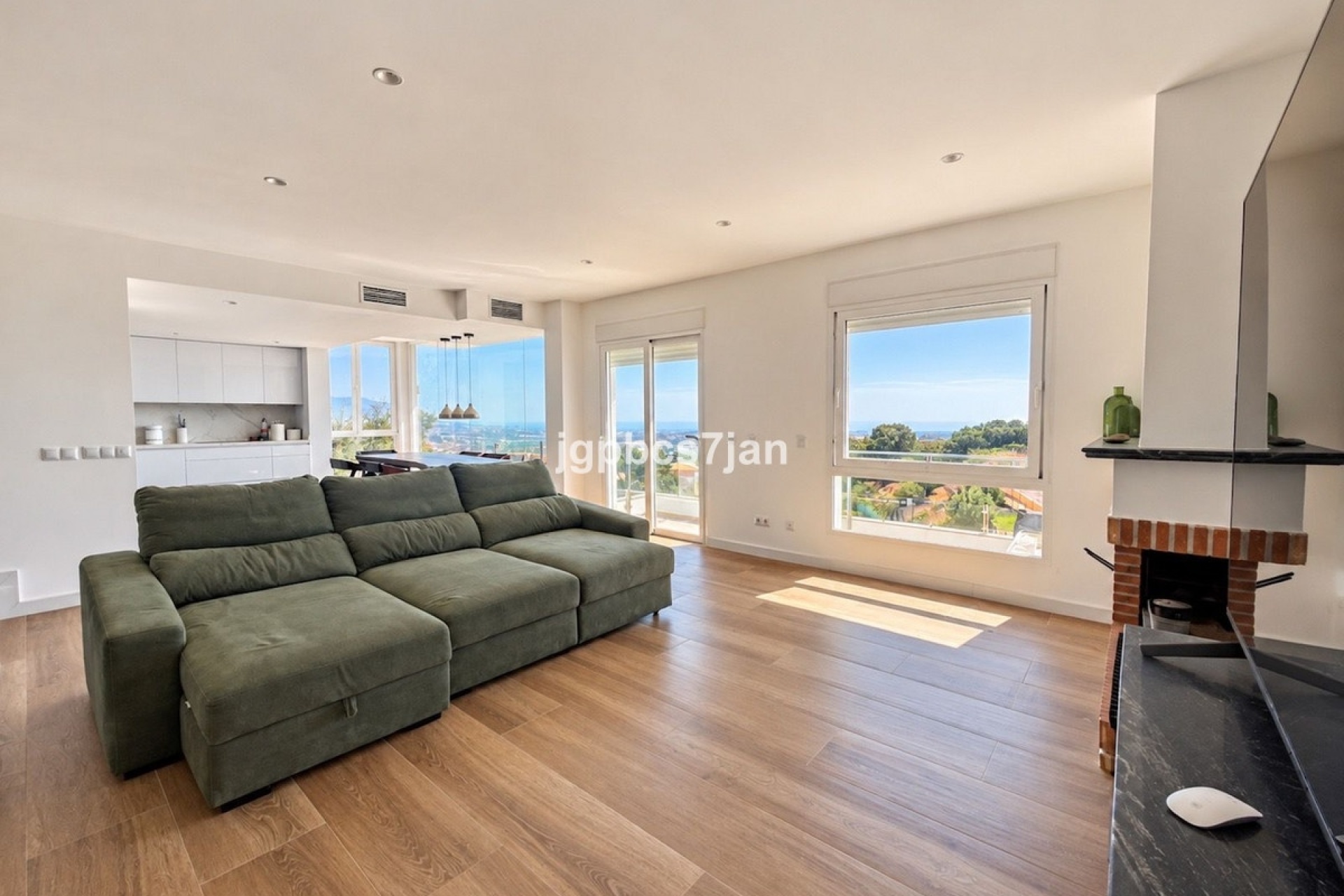 Resale - Villa - Marbella - La Mairena