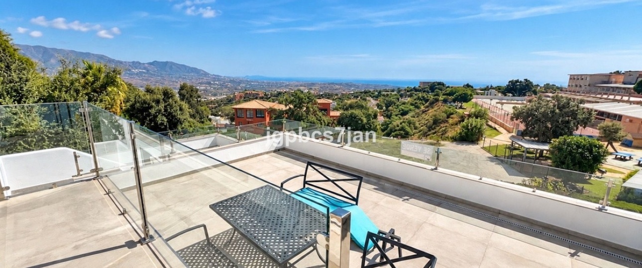 Resale - Villa - Marbella - La Mairena