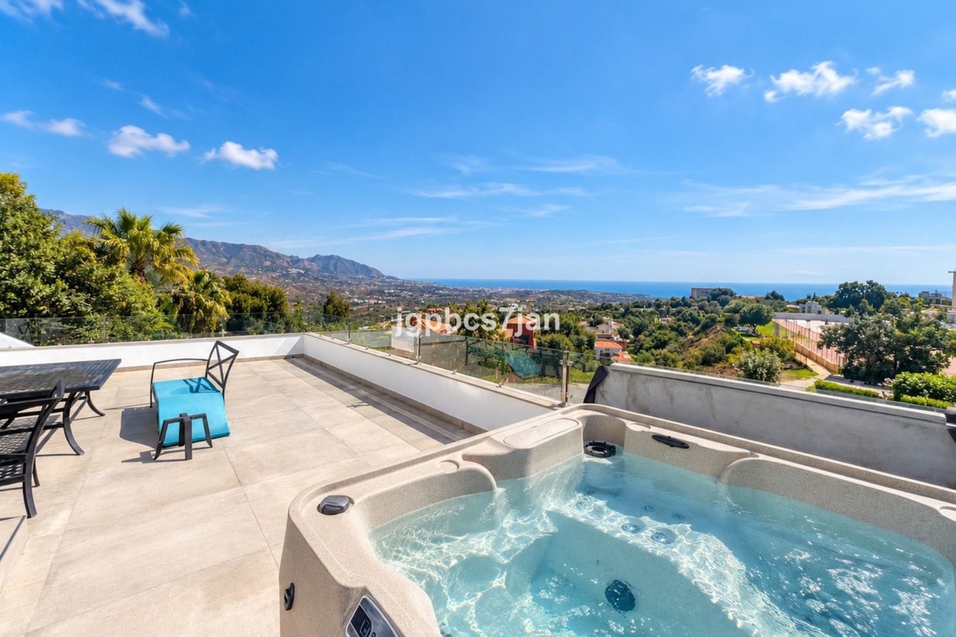 Resale - Villa - Marbella - La Mairena