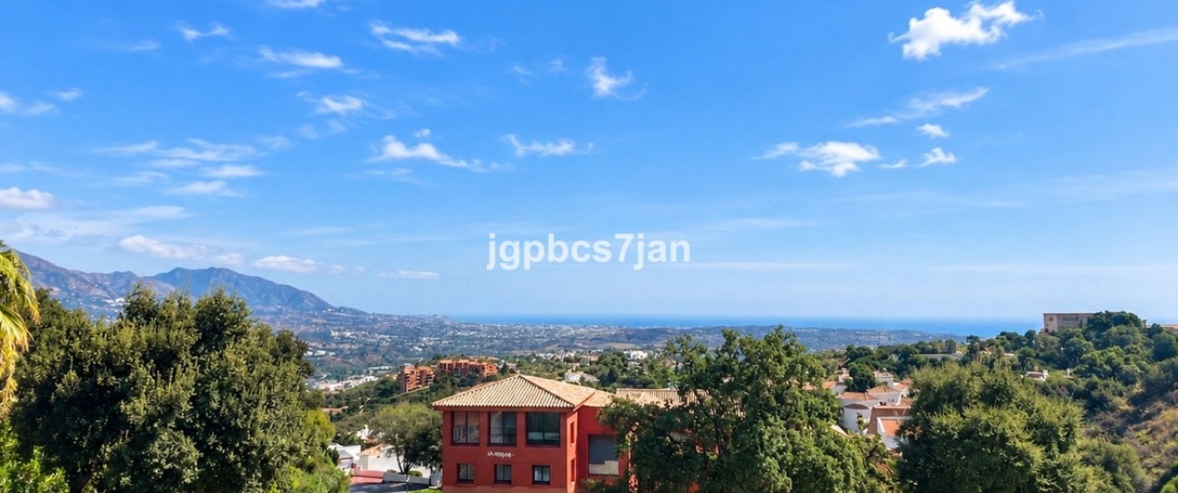 Resale - Villa - Marbella - La Mairena