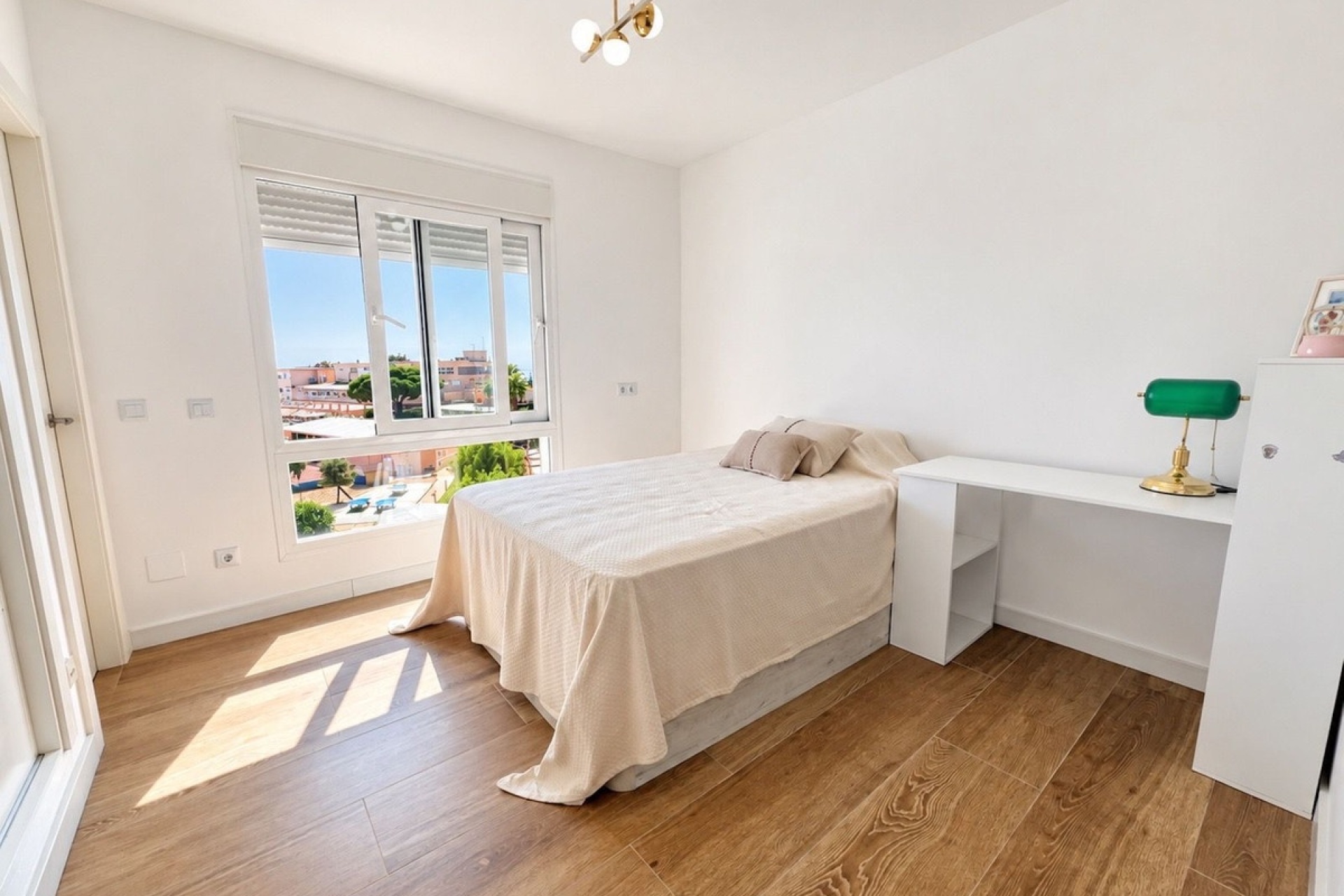 Resale - Villa - Marbella - La Mairena