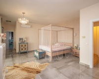Resale - Villa - Marbella - La Mairena