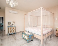 Resale - Villa - Marbella - La Mairena