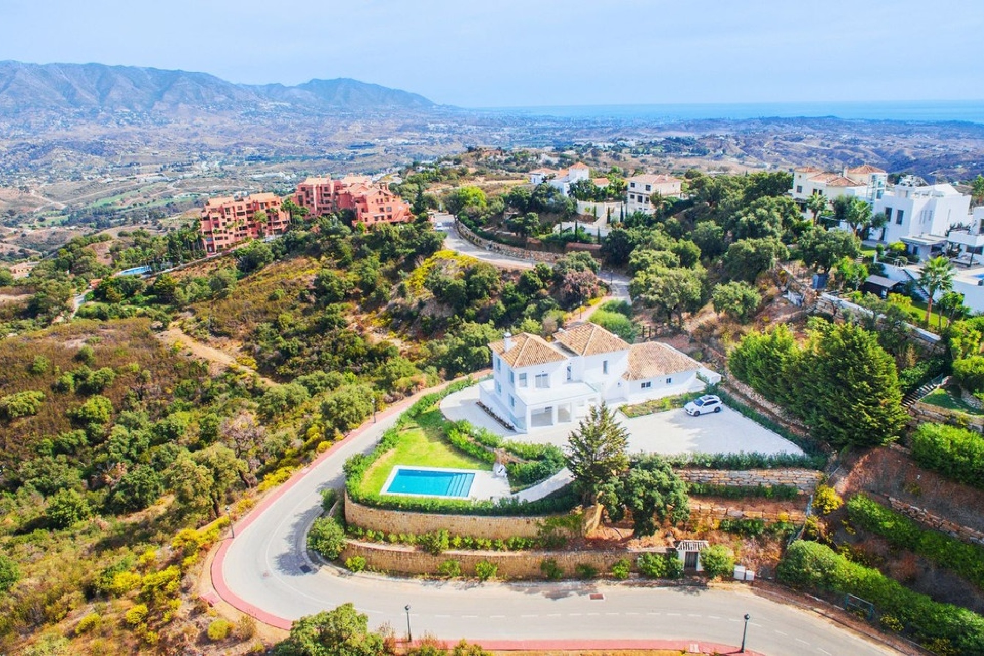Resale - Villa - Marbella - La Mairena