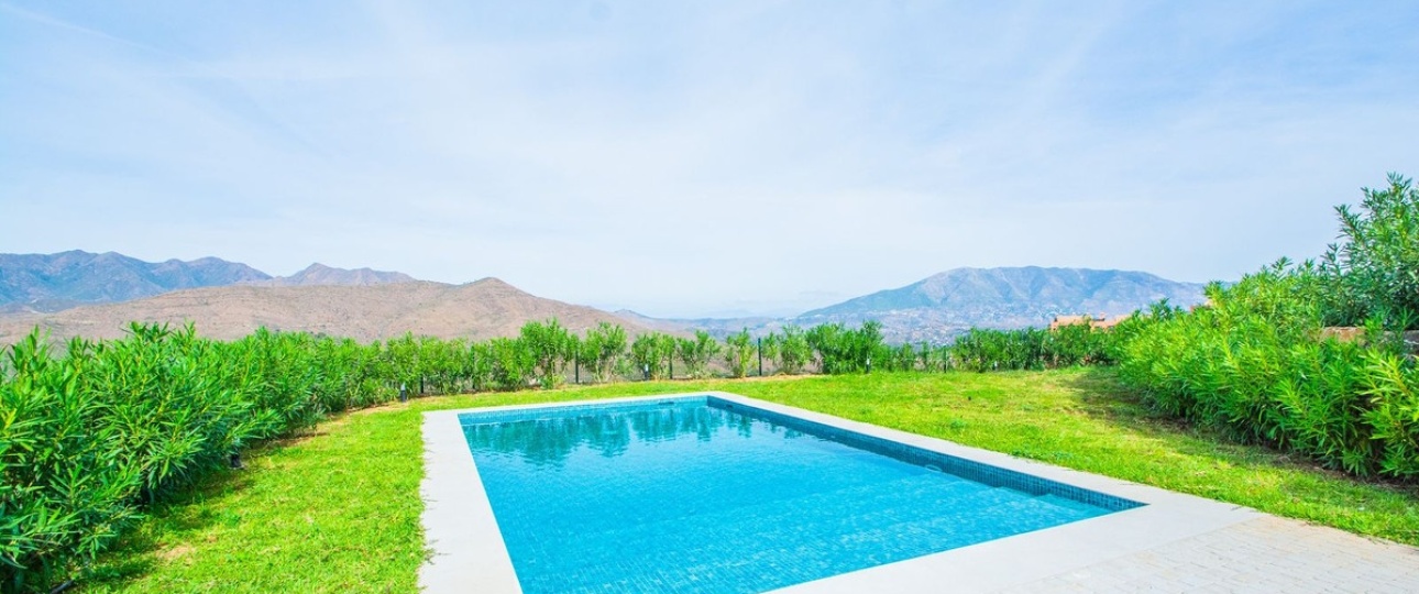 Resale - Villa - Marbella - La Mairena