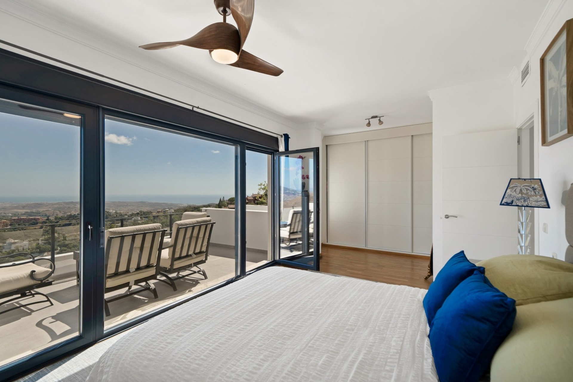 Resale - Villa - Marbella - La Mairena