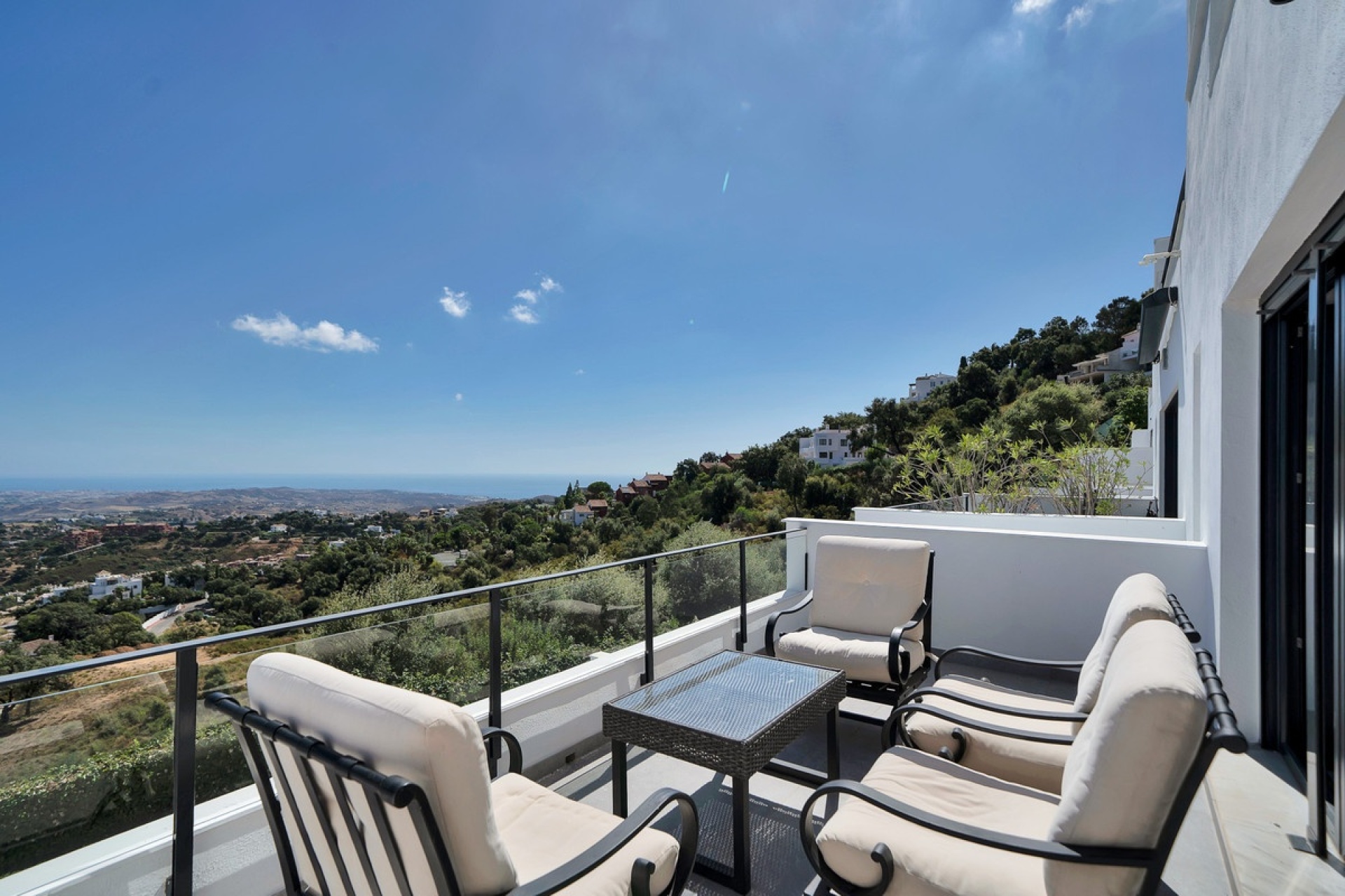 Resale - Villa - Marbella - La Mairena