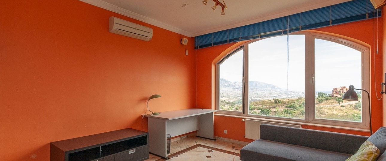 Resale - Villa - Marbella - La Mairena