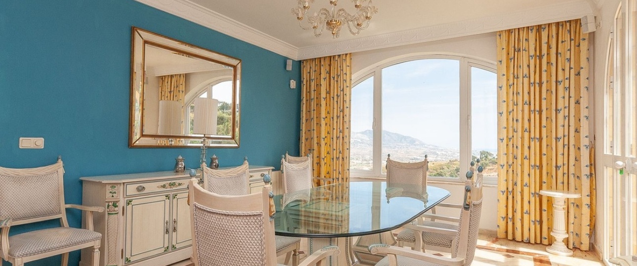 Resale - Villa - Marbella - La Mairena