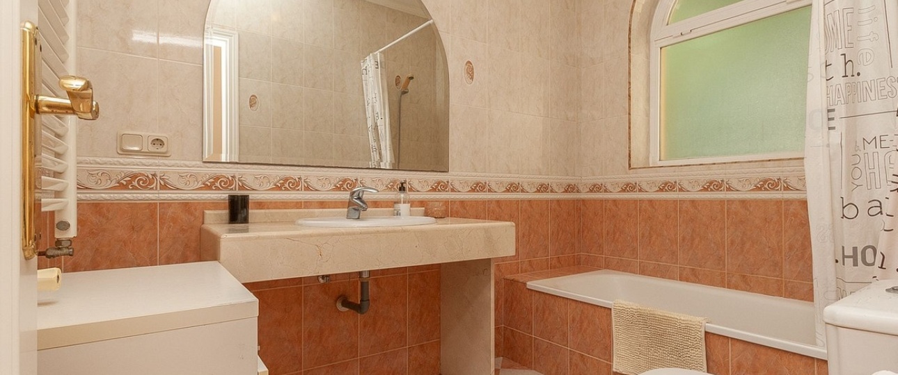 Resale - Villa - Marbella - La Mairena