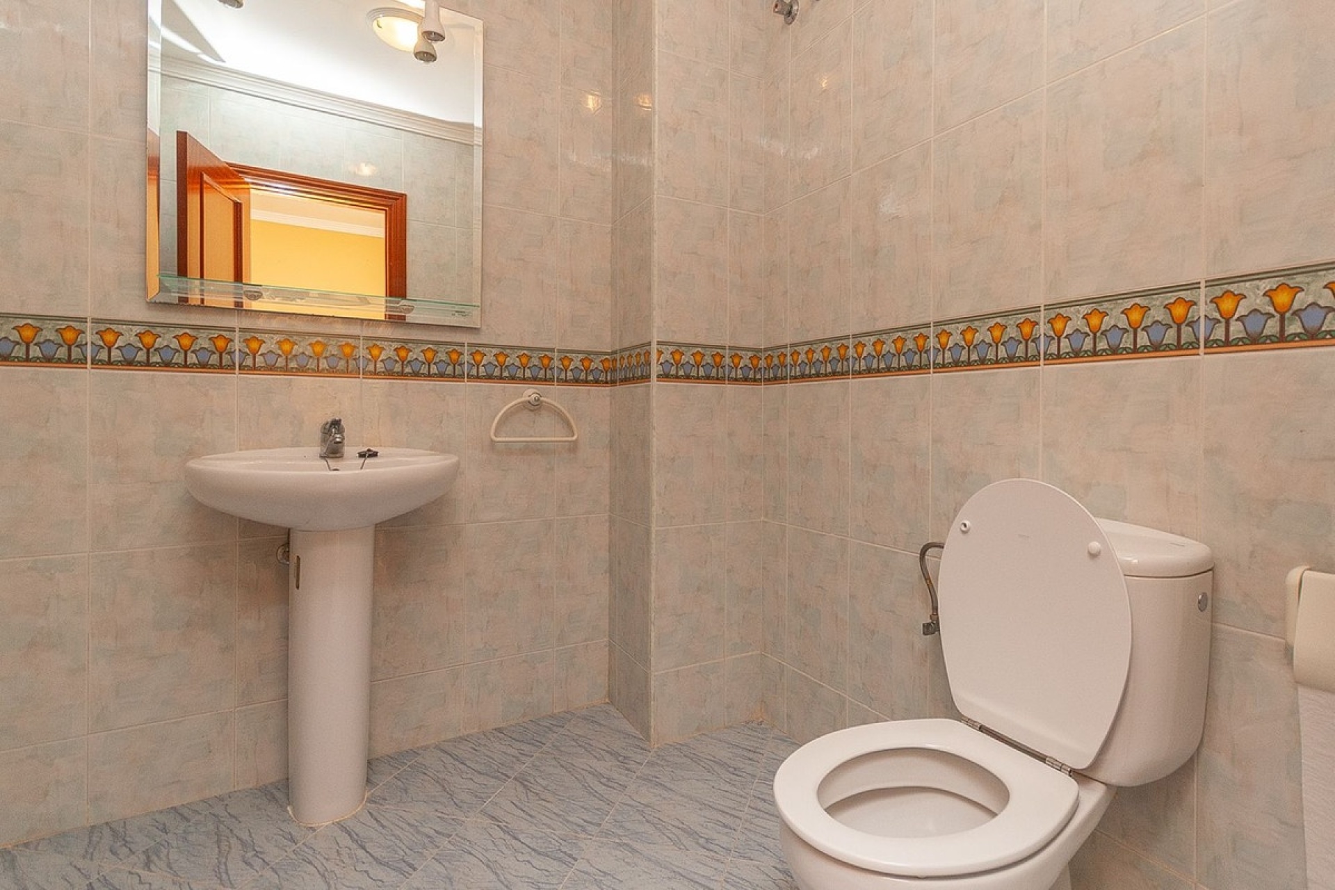 Resale - Villa - Marbella - La Mairena