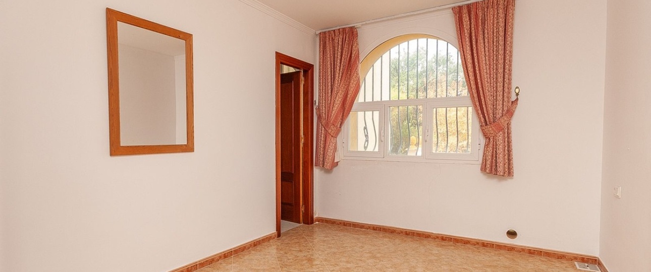 Resale - Villa - Marbella - La Mairena