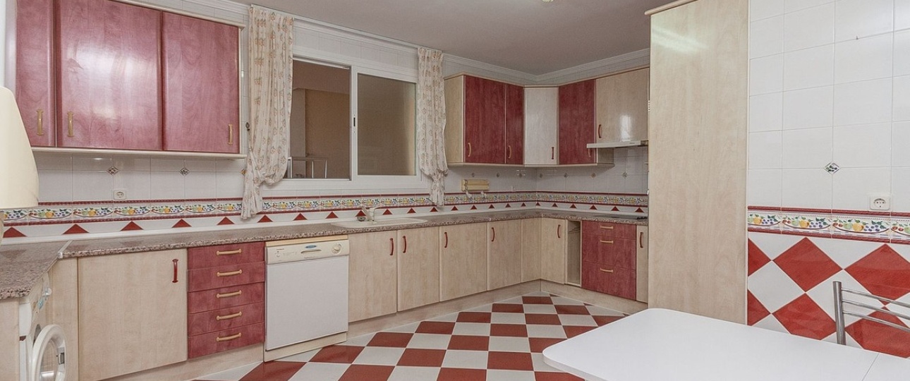 Resale - Villa - Marbella - La Mairena