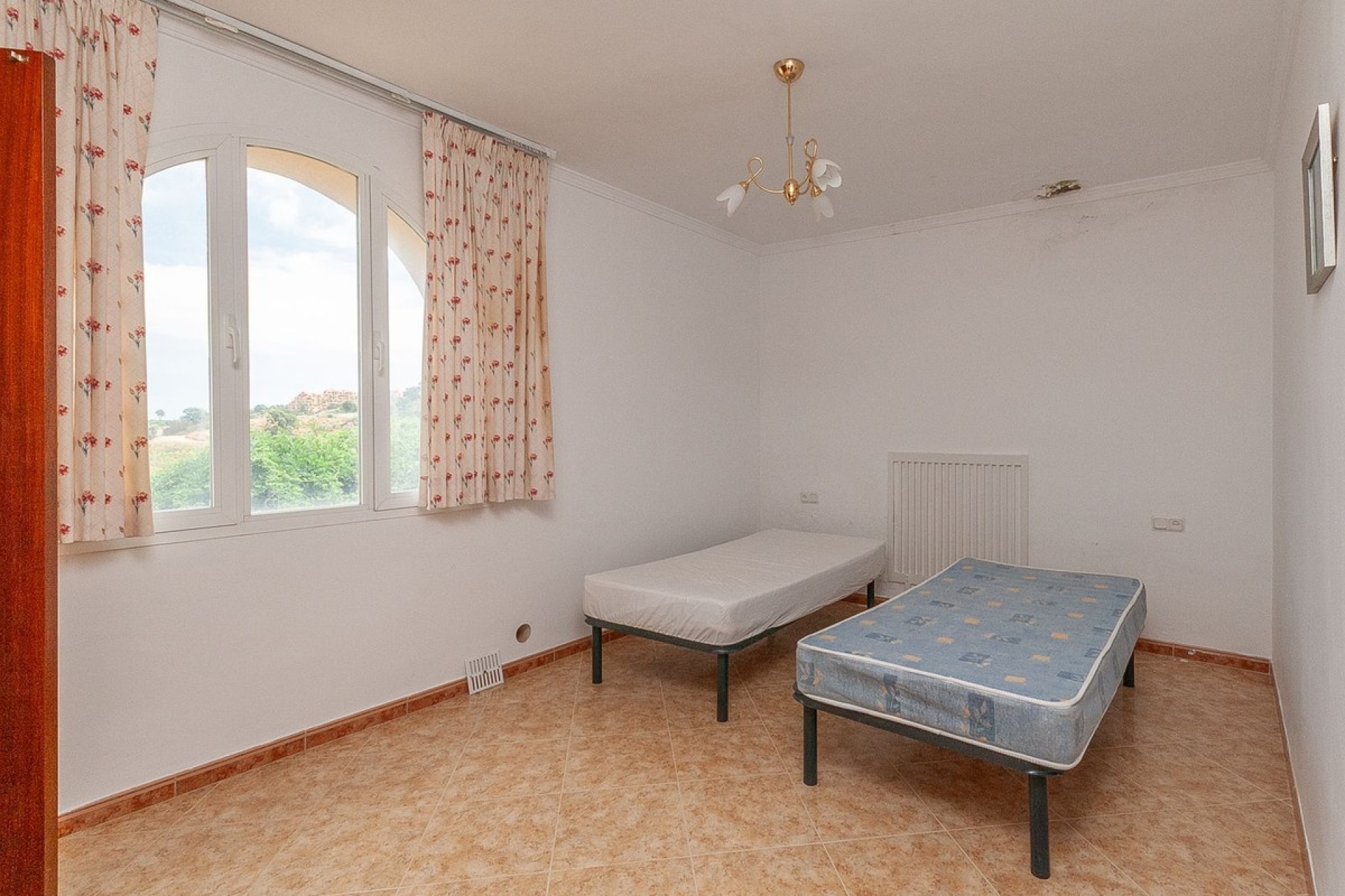 Resale - Villa - Marbella - La Mairena