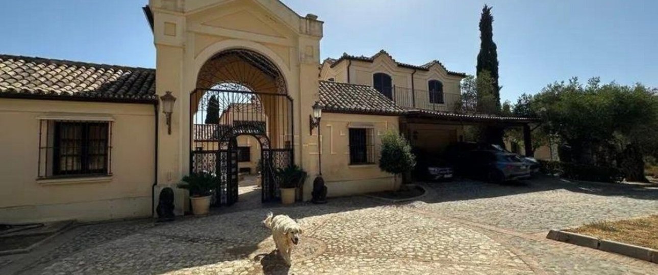 Resale - Villa - Marbella - La Mairena