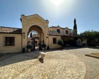 Resale - Villa - Marbella - La Mairena