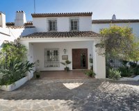 Resale - Villa - Marbella - Las Brisas